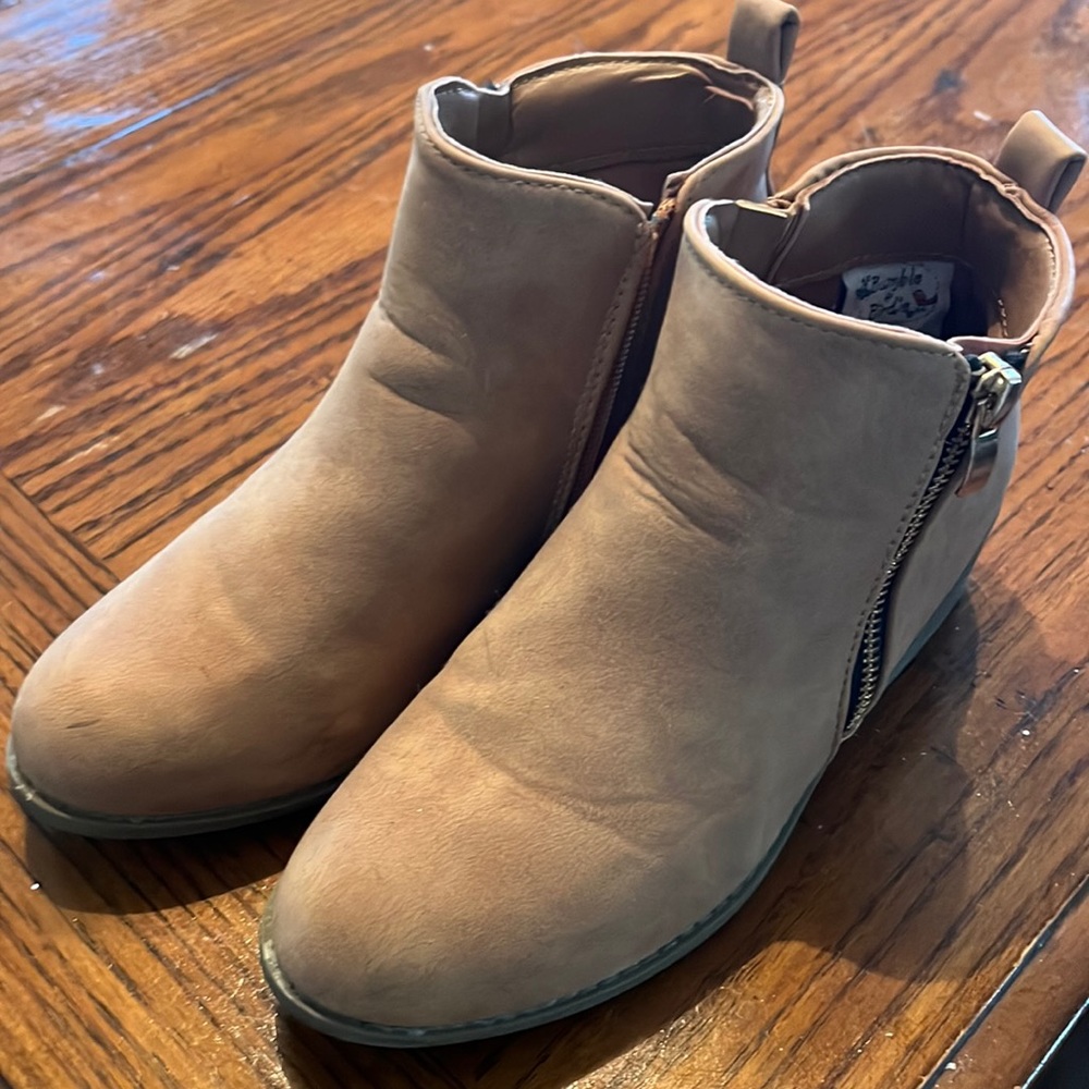 Girls brown booties